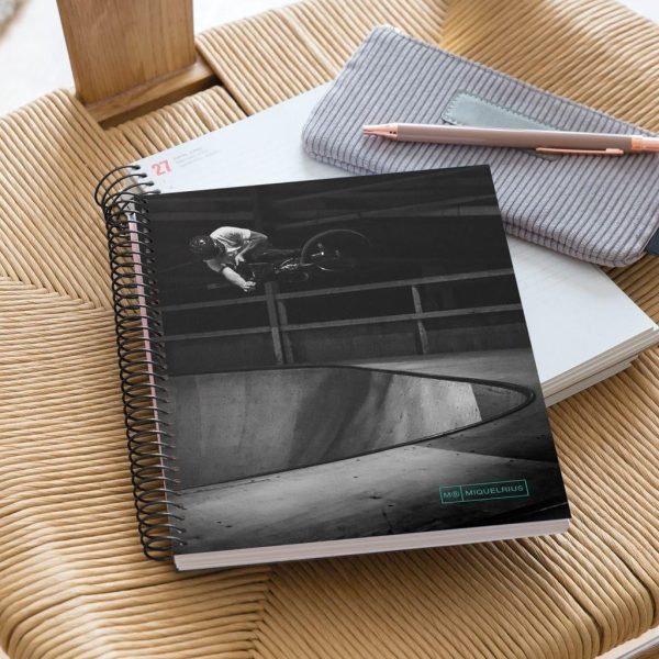 Kolegij blok Miquelrius A5 70g 140L spiralni crte Extra rigid cardboard lifestyle skate park MR4198