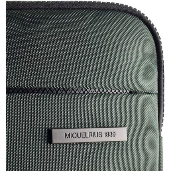 Zaštitna navlaka za prijenosno računalo Miquelrius zelena 15" i 16" 39x29x3cm MR16987