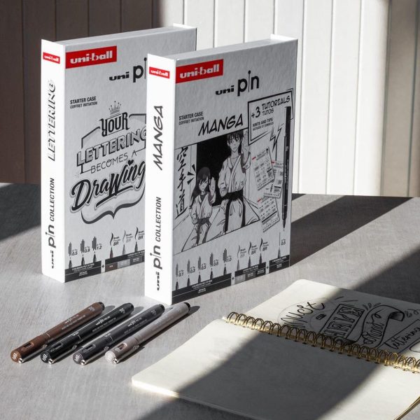 Marker Uni pin set (gift set 8kom) lettering s tutorijalom + tehnička olovka M5-228 (0,5) u kutiji - Slika 2
