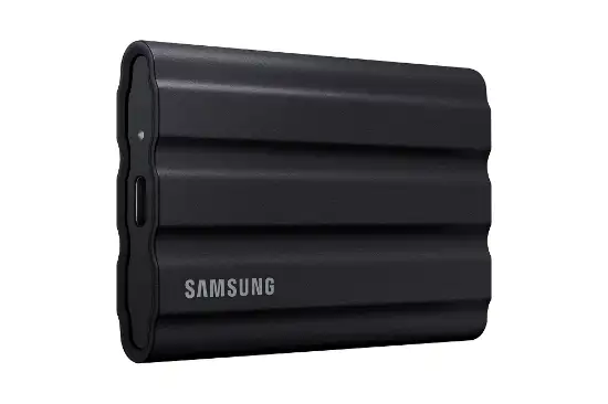 SAMSUNG T7 Shield Ext SSD 2000 GB USB-C black 1050/1000 MB/s 3 yrs, included USB Type C-to-C and Type C-to-A cables, Rugged storage featuring IP65 rated dust and water resistance and up to 3-meter dro - Slika 2