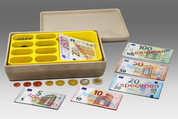 Plastični kovčeg sa 130 novčanica i 160 kovanica Eura, Euro Money Case, 080640.000