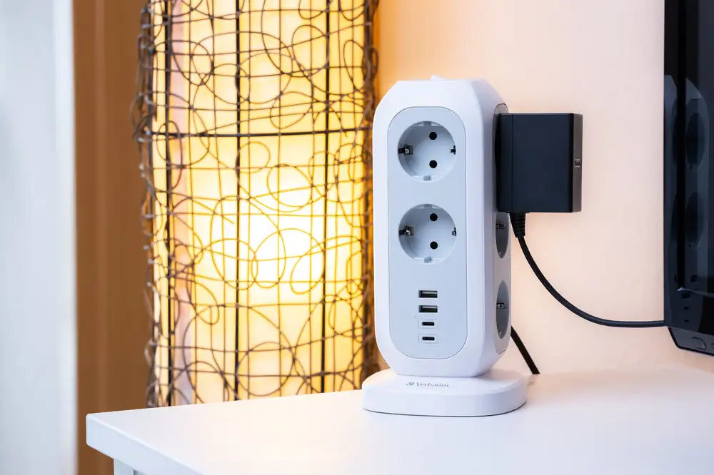 Verbatim EU Power Tower EUPT-01 11xAC / 2xUSB / 2xType-C - Slika 3